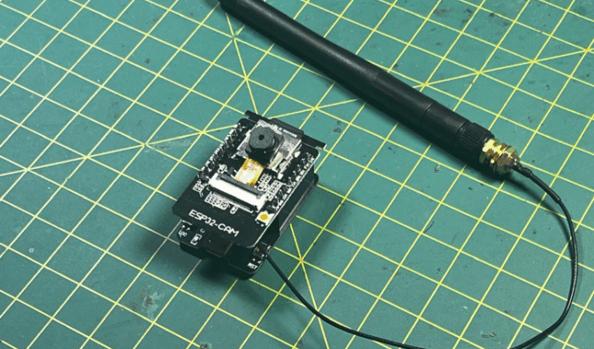 Como Fazer um Sistema de Transmissão de Vídeo com a ESP32-CAM 2 Saravati Captura de Tela 2025 09 17 as 15.43.20 e1758134645977 Saravati
